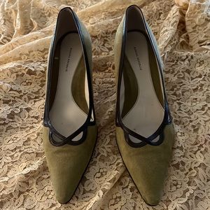 Banana Republic Suede Kitten Heels